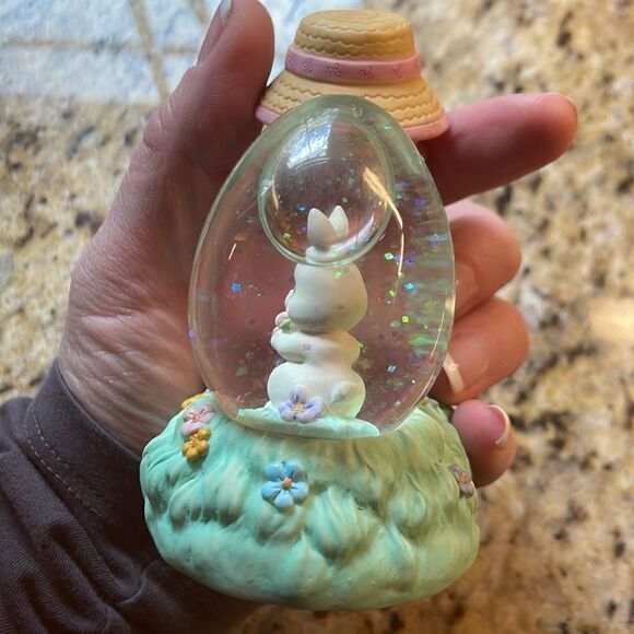 Vintage Precious Moments Easter decor - Picture 6 of 10